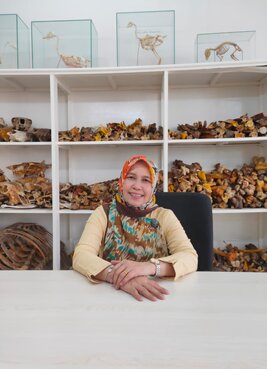 Dr. drh. Sri Wahyuni, M.Si